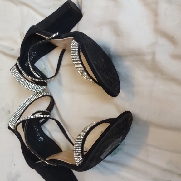 High hells - Picture 2 of 5